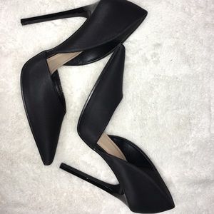 JustFab Black Pumps